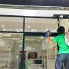 dịch-vụ-lau-kính-hệ-thống-showroom-ô-tô-tai-tphcm