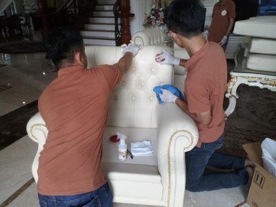 dịch-vụ-sửa-chữa-vết-rách-sofa-da-tại-tphcm