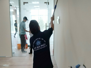 dịch-vụ-cung-cấp-tạp-vụ-vệ-sinh-hệ-thống-nhà-hàng-tại-tphcm